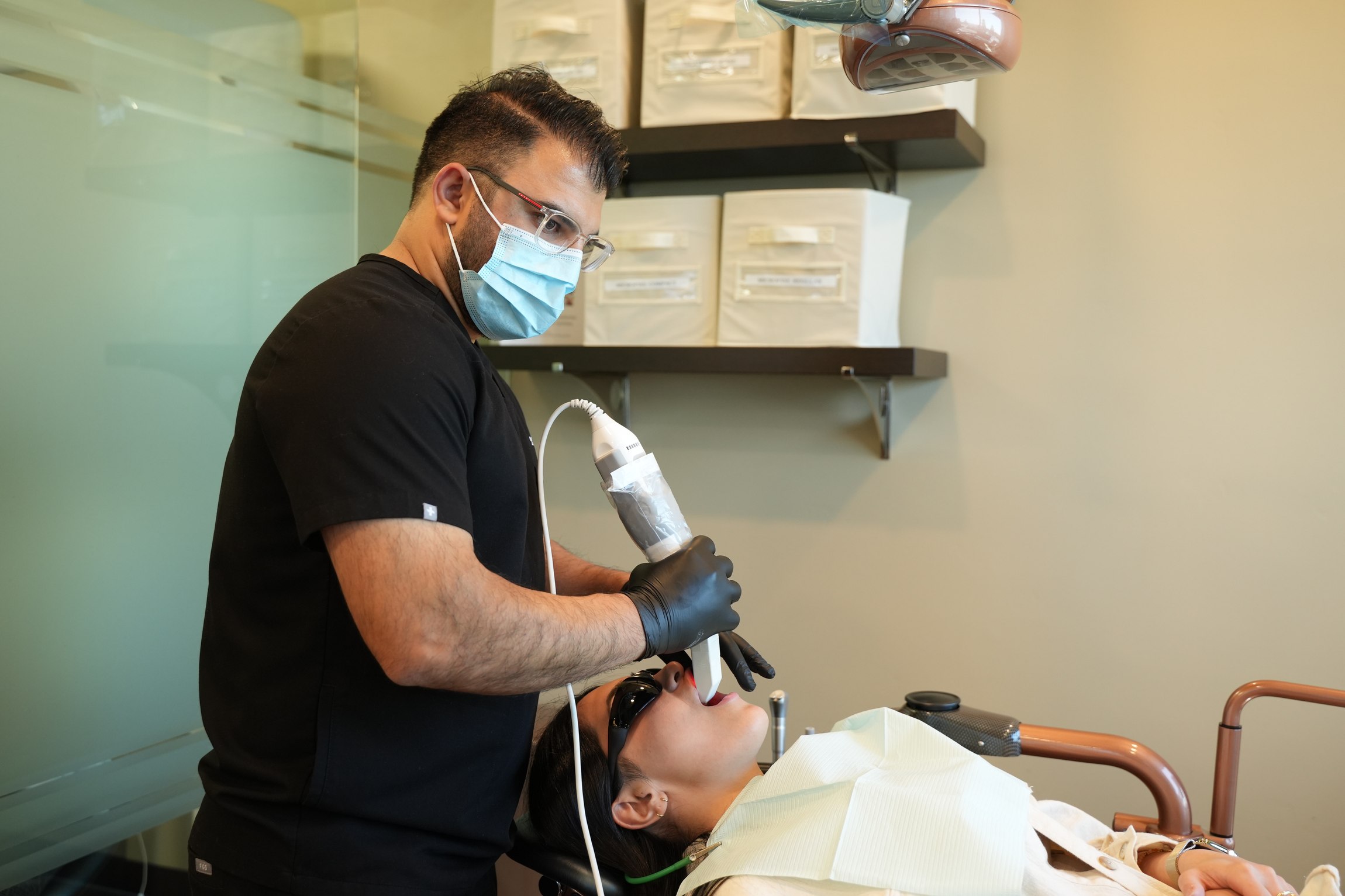 iTero intraoral digital scan in progress at Flawless Dental Studio