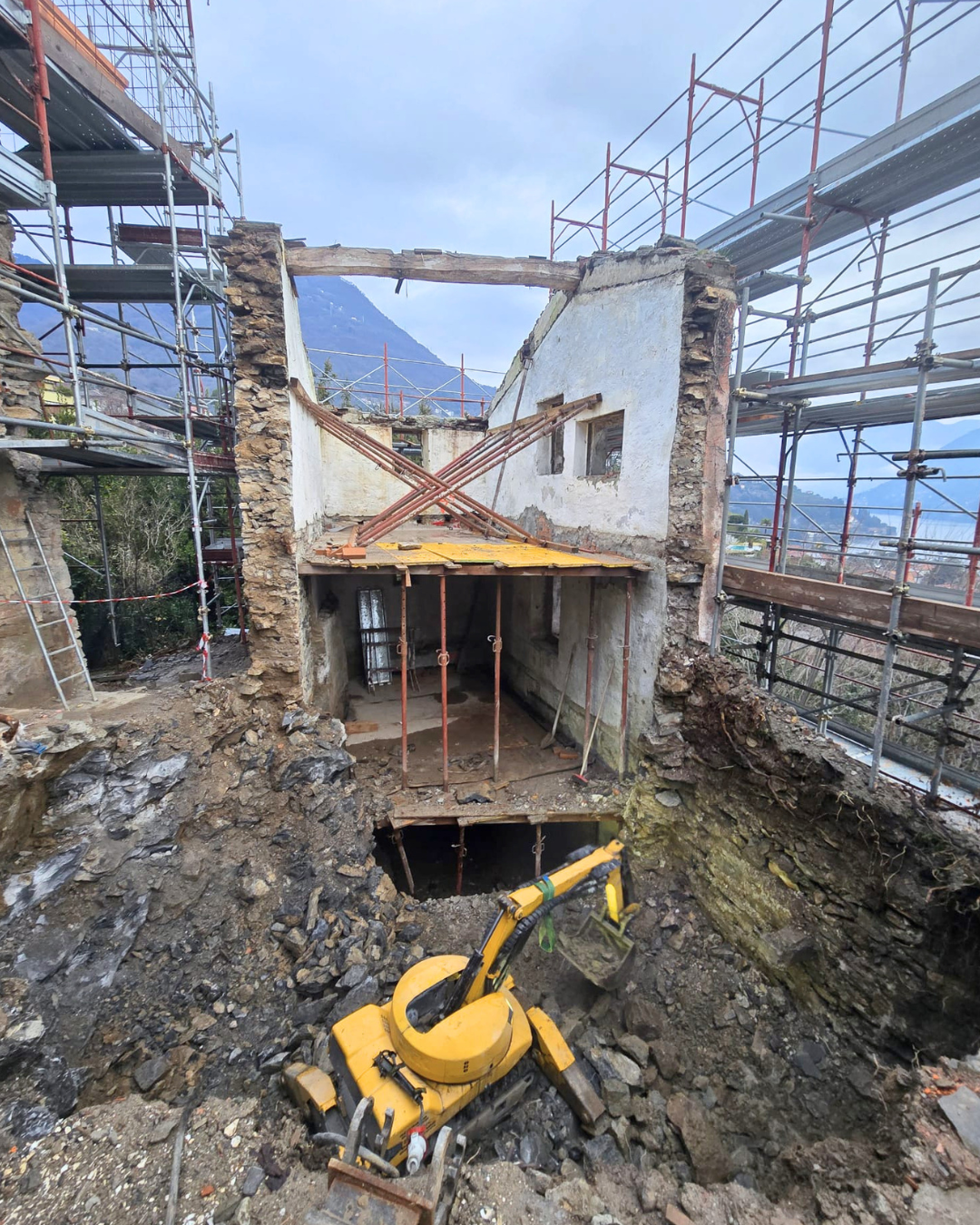 Controlled rock demolition project on Lake Como