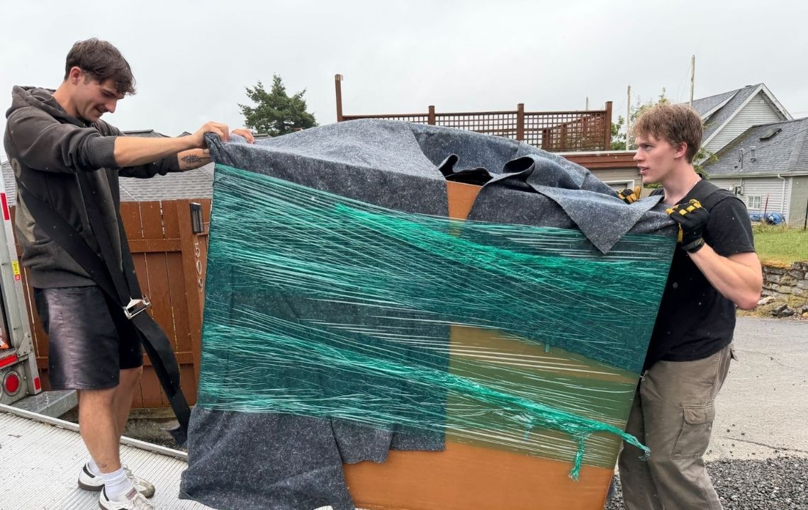 best movers in town