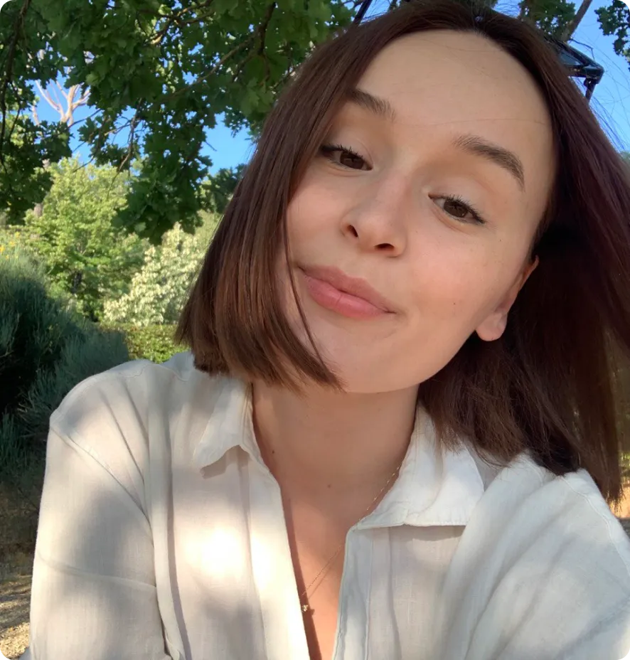 Sirela - Milan-based Graphic Designer, Web Designer & Webflow Specialist.