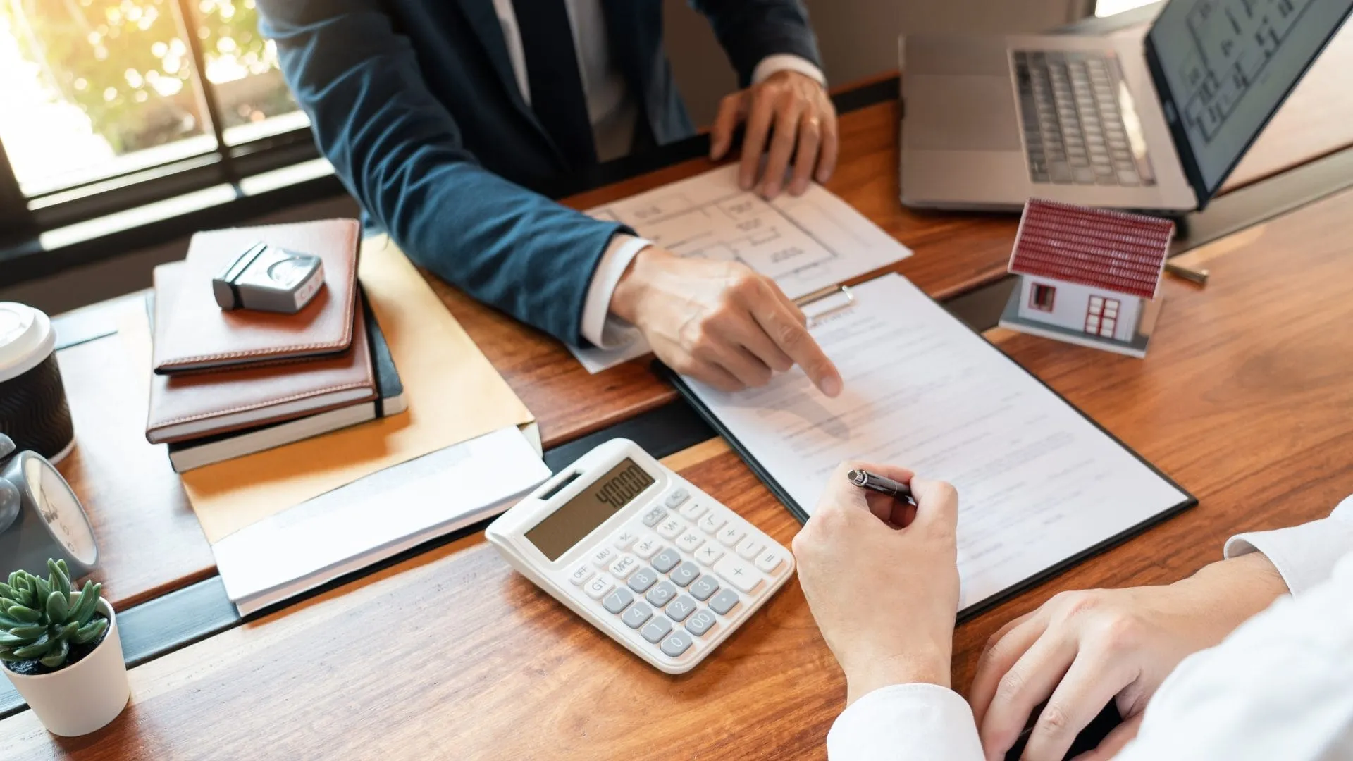 What Are the Benefits of Corporate Sales?