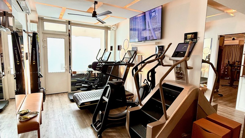 Coach Sportif Neuilly-sur-Seine : pourquoi choisir un studio privé ?