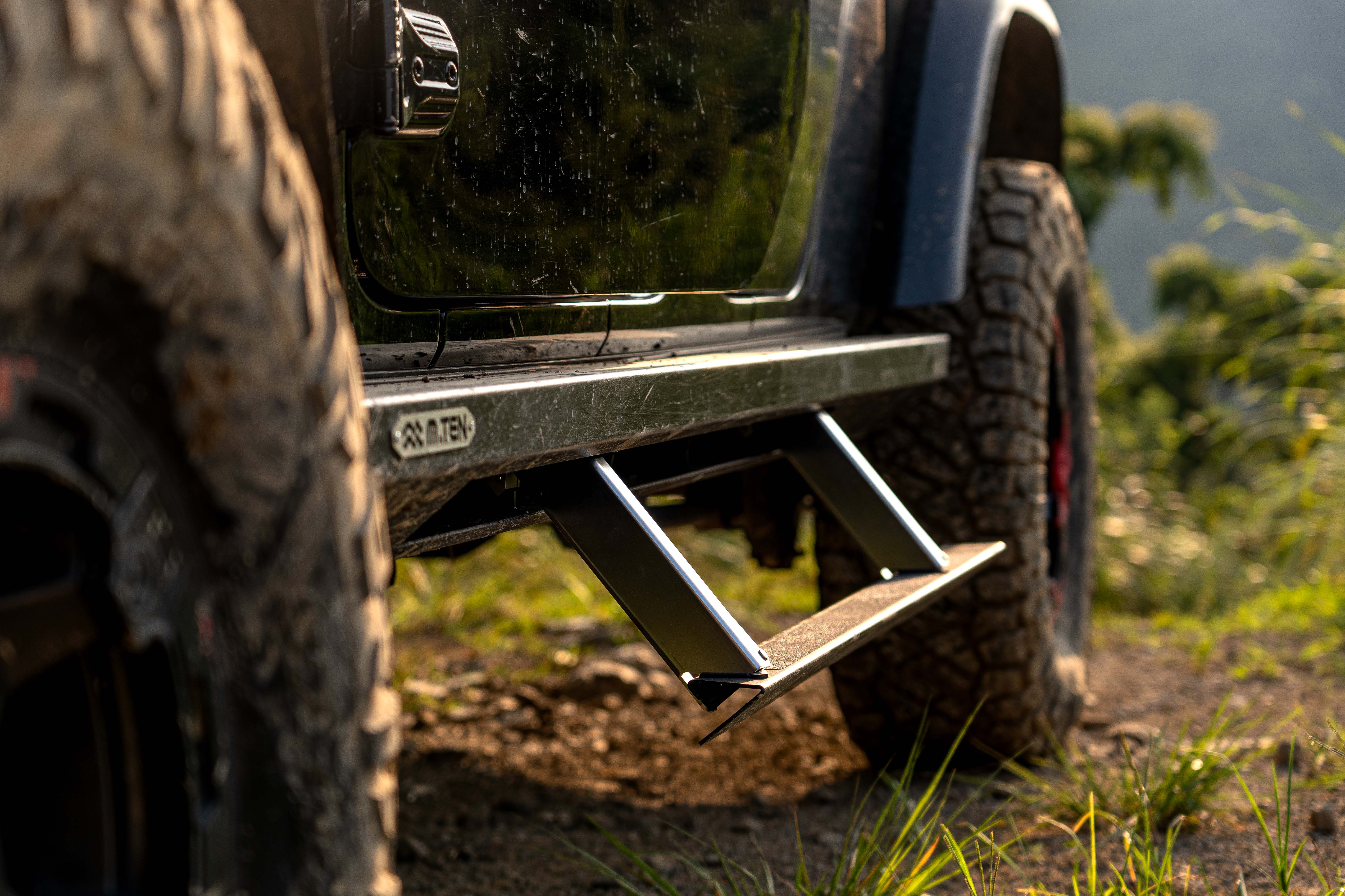 【Supdude】追加オプション Product - Powered off-road step bumper