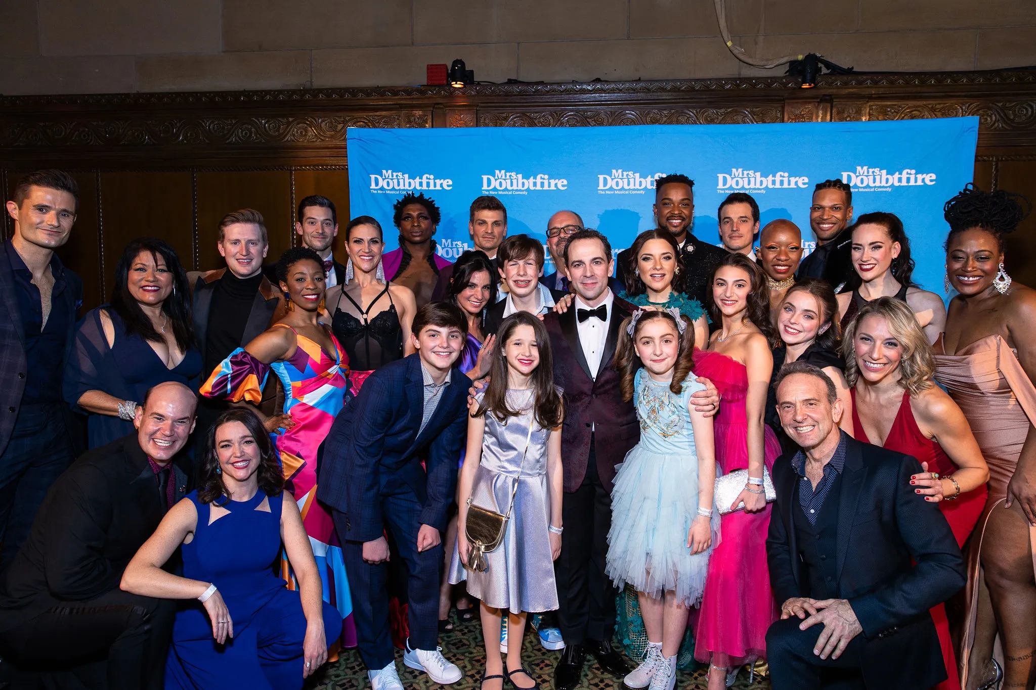 Mrs. Doubtfire the musical cast.