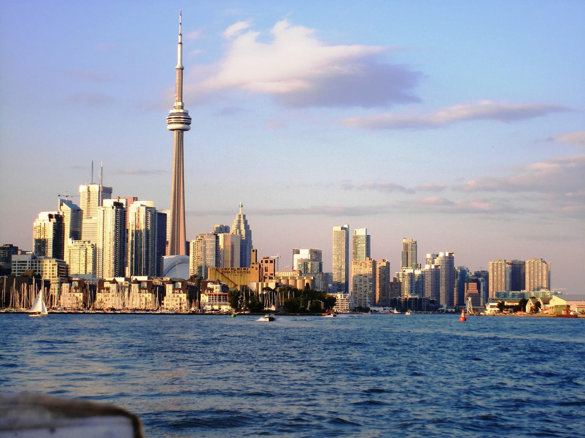 Widen Your Canadian Business Reach: Get a Canada Number on Your iPhone