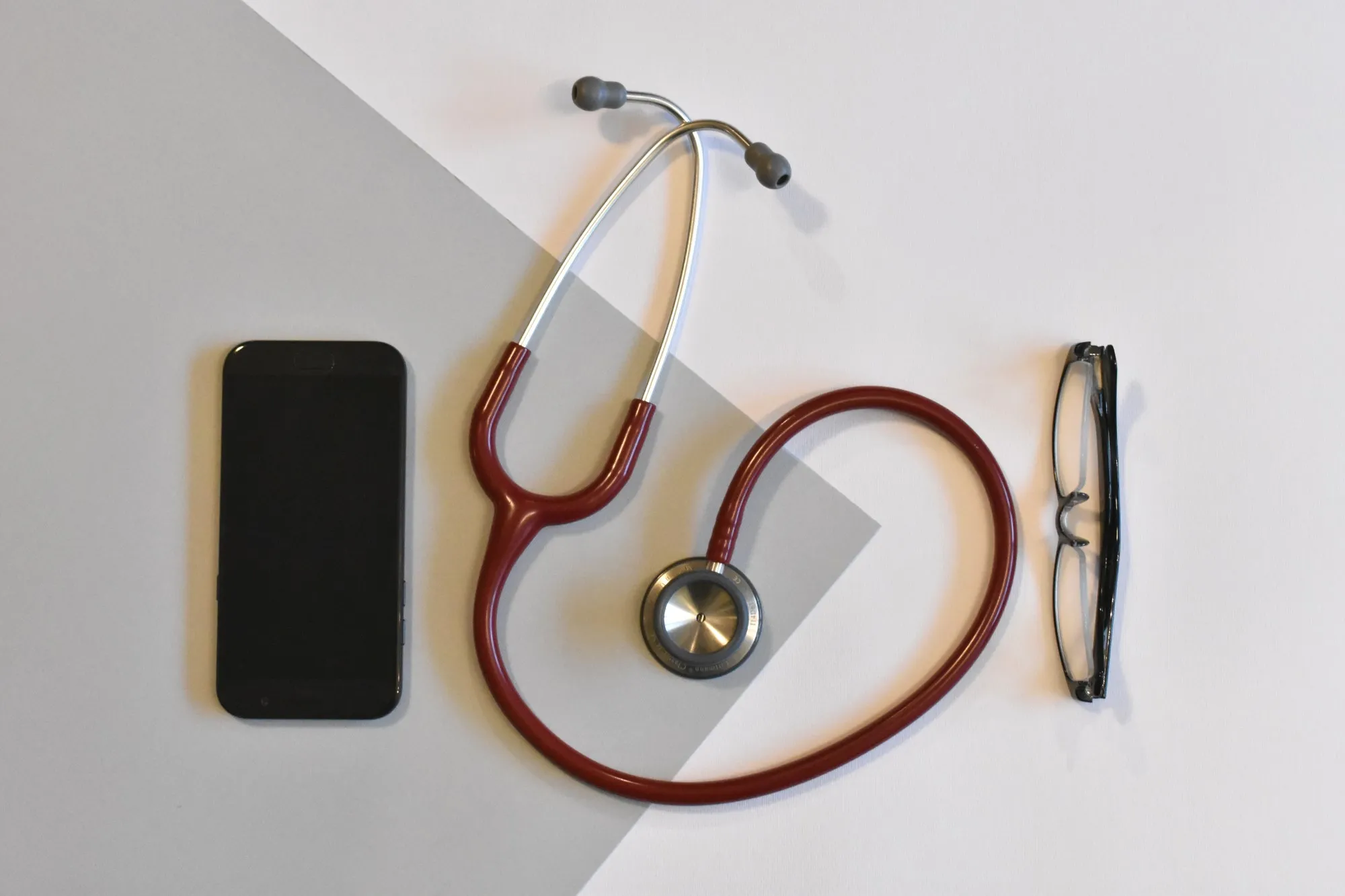Is Texting HIPAA Compliant? Your Questions, Answered