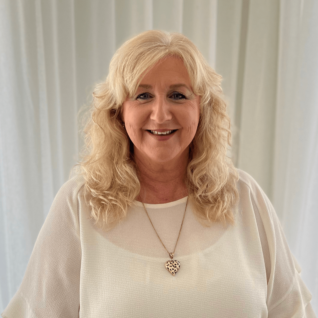 Tracey New, Newnique Solutions, Business Coach hosting a 12 week online Business Accelerator workshop course