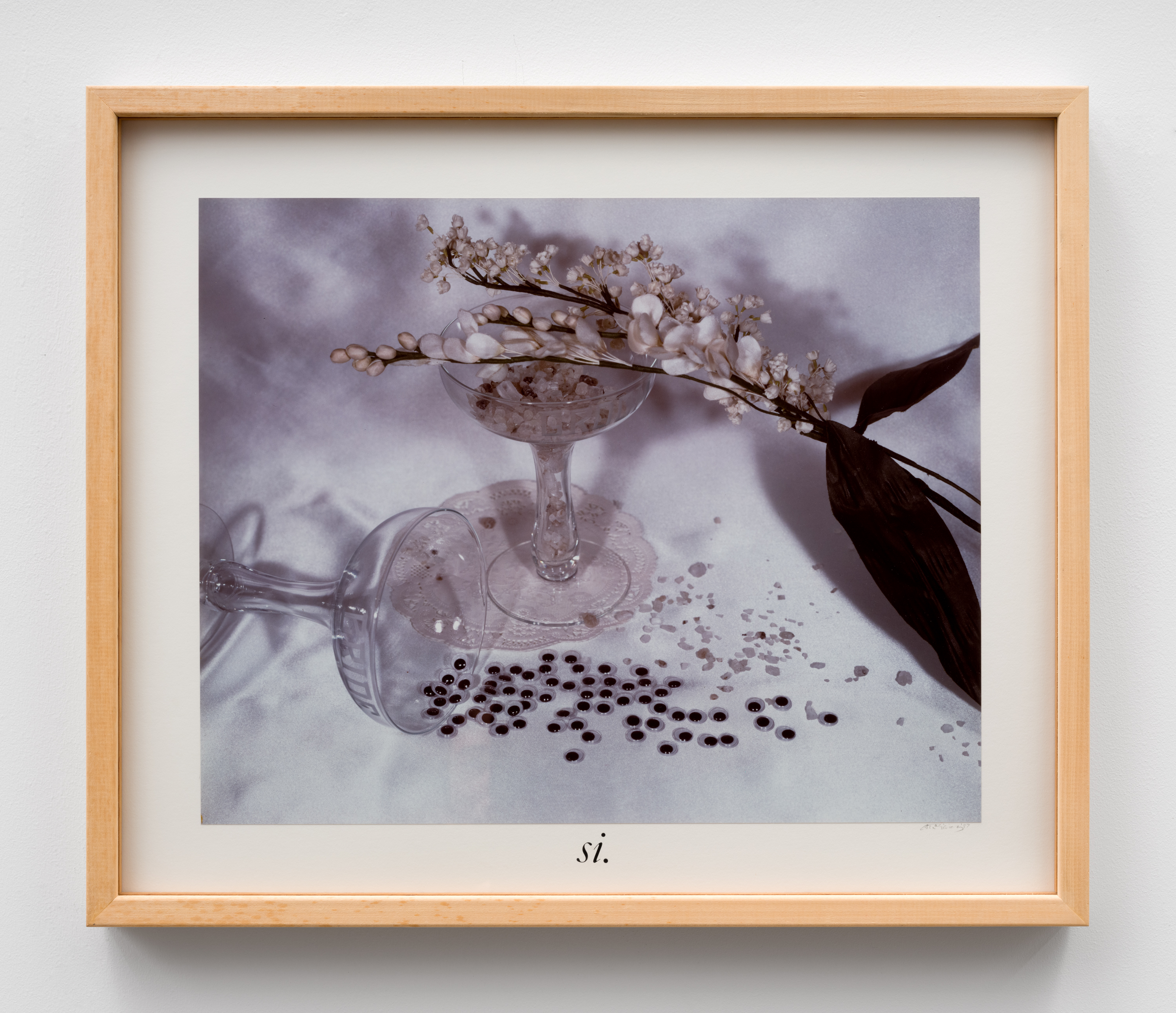 Si, 1987, Cibochrome print, 21¼ x 25¼ in., (framed), 53.98 x 64.14 cm, (framed), CÁL0005