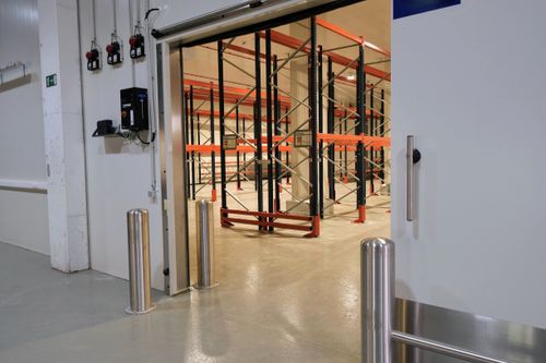 Lobet Roussel transformation entrepôt Bruxelles - espace pour gestion logistique et stock