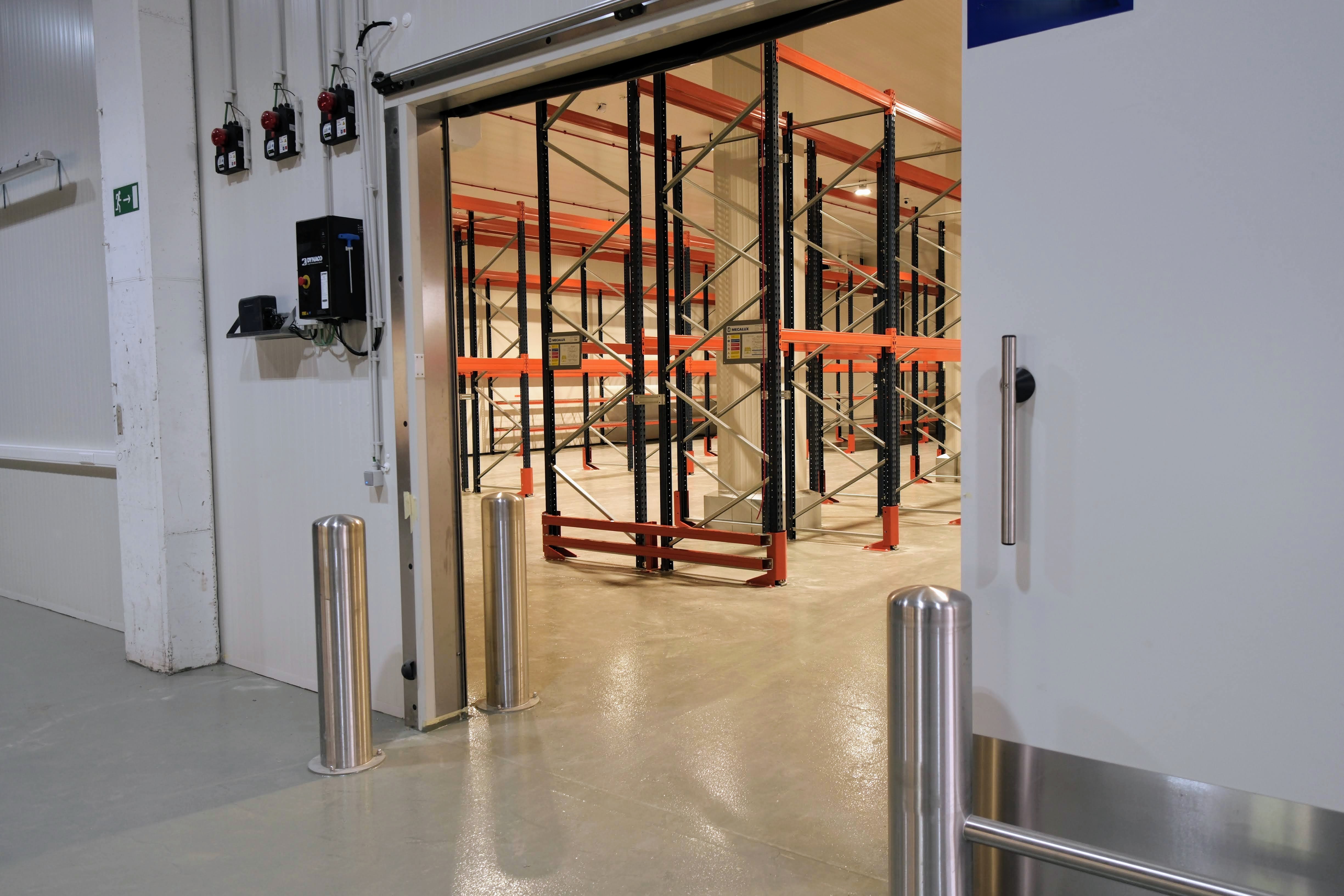 Lobet Roussel transformation entrepôt Bruxelles - espace pour gestion logistique et stock
