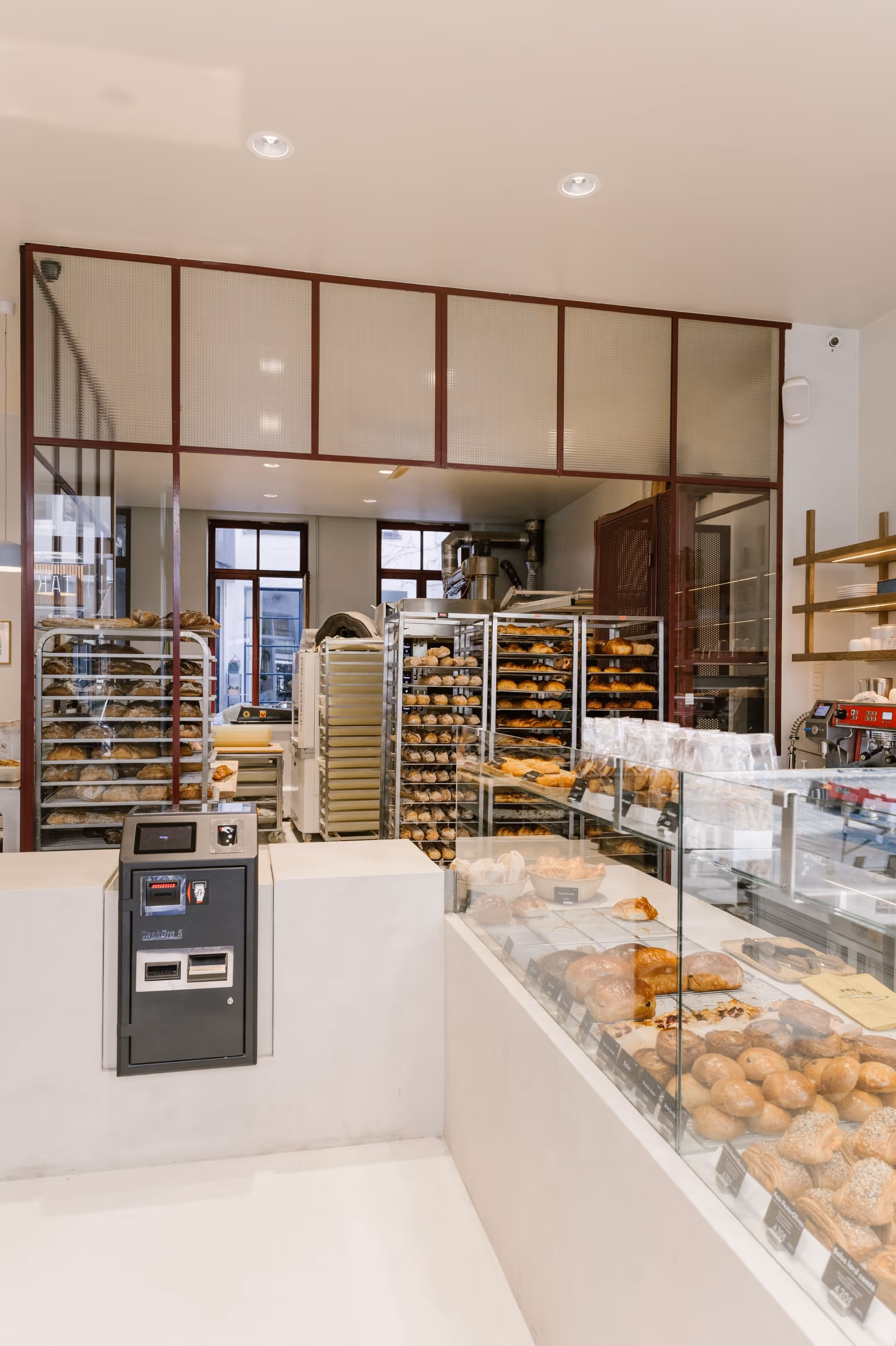 boulangerie bruxelles Charli - aménagement et renovation accueil et vitrine produits