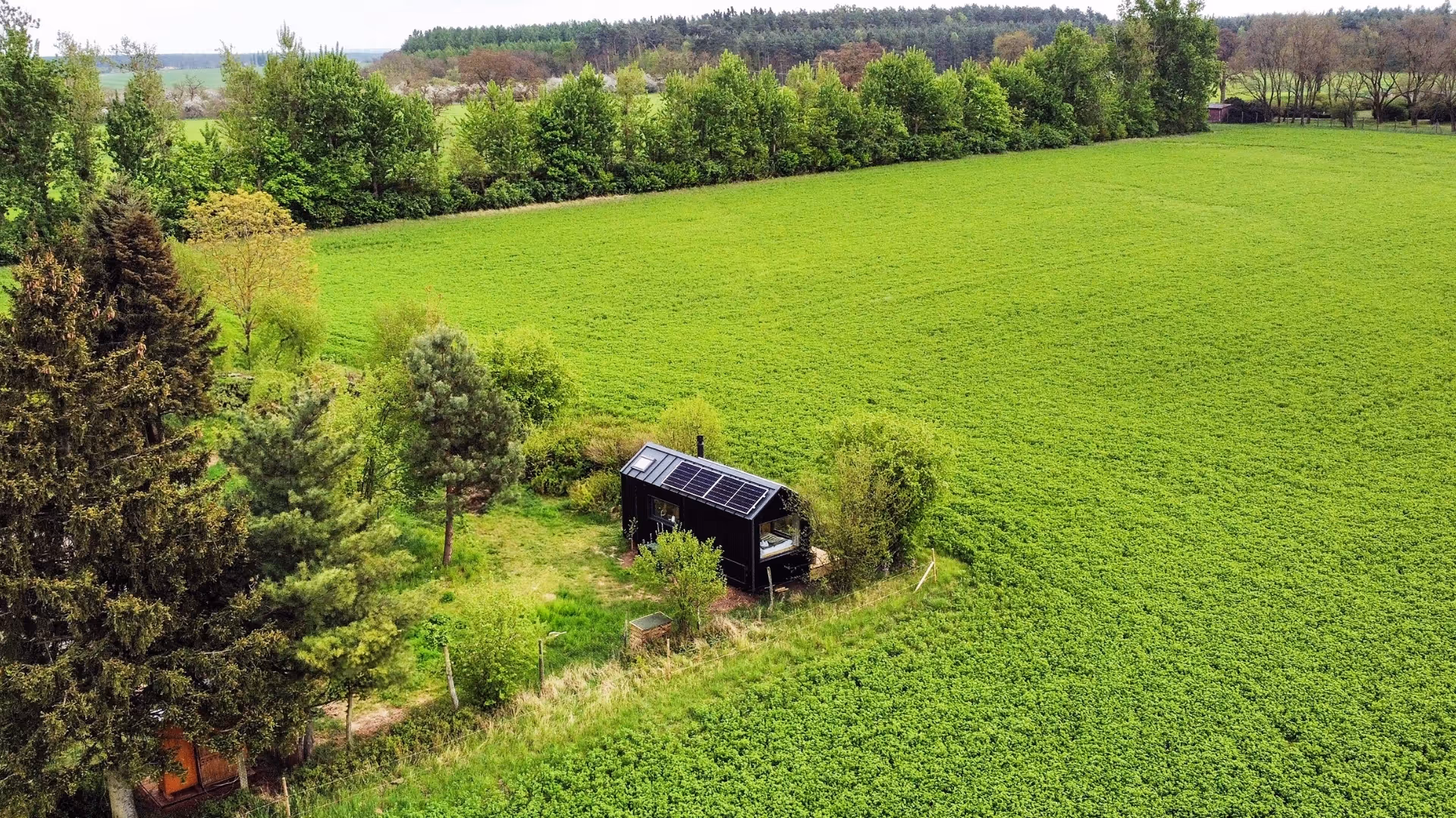 Raus Life Alternative – abgelegenes Tiny House mit Lagerfeuerplatz in Brandenburg