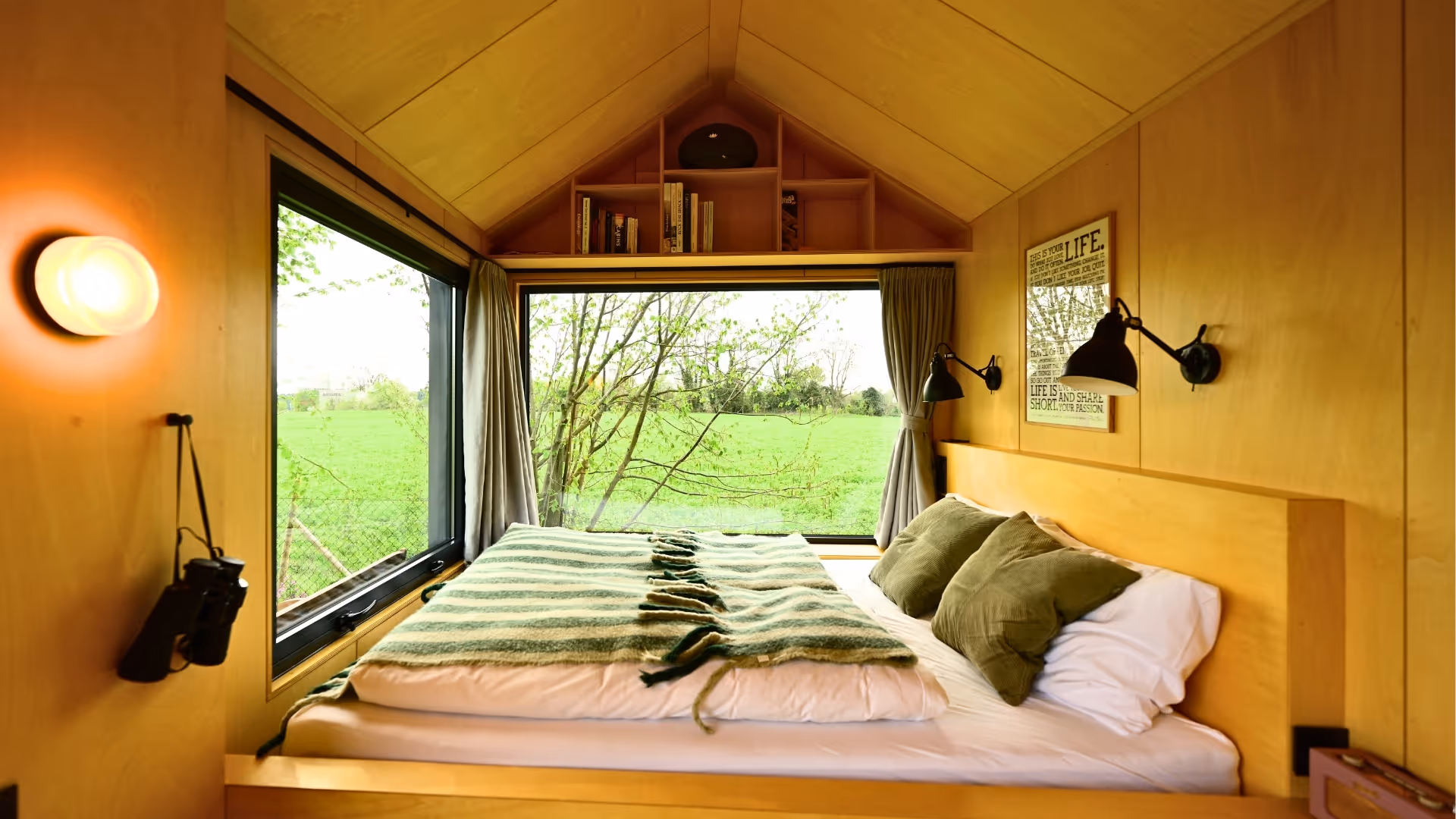 Glamping Berlin – naturnahes Frühstück am Tiny House mit Blick ins Grüne