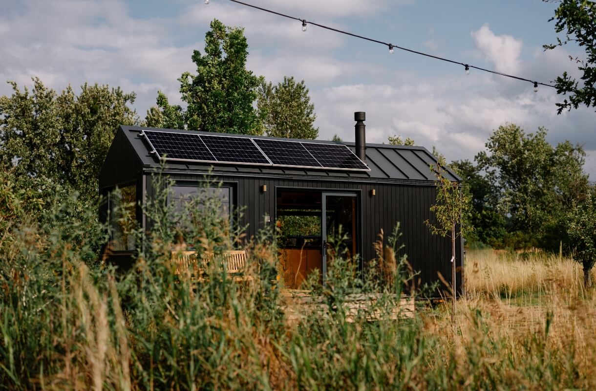 Offgrid cabin tiny house airbnb in Brandenburg – tiny house resort