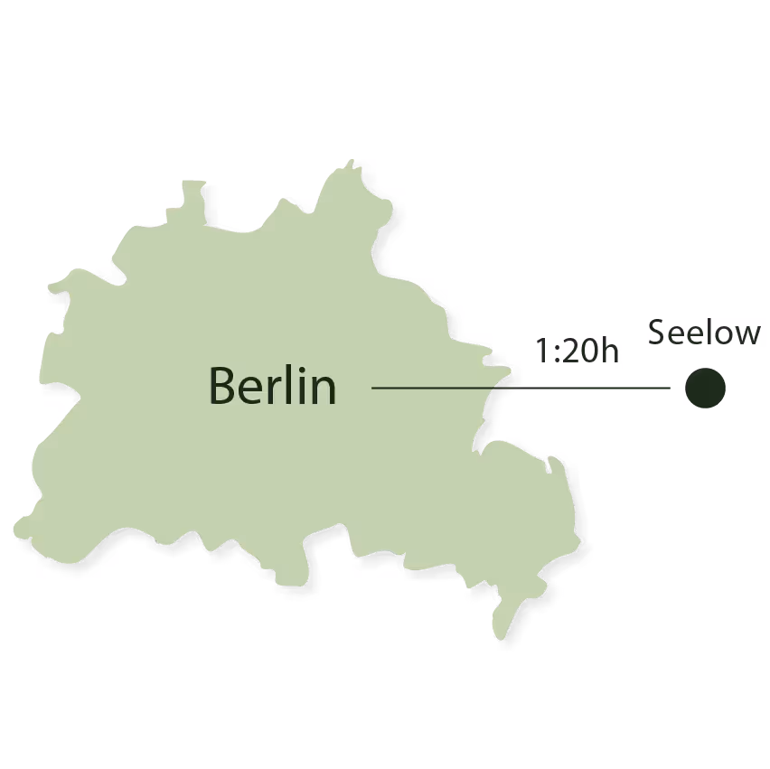 Offgrid lakeside glamping cabin in Brandenburg near Berlin