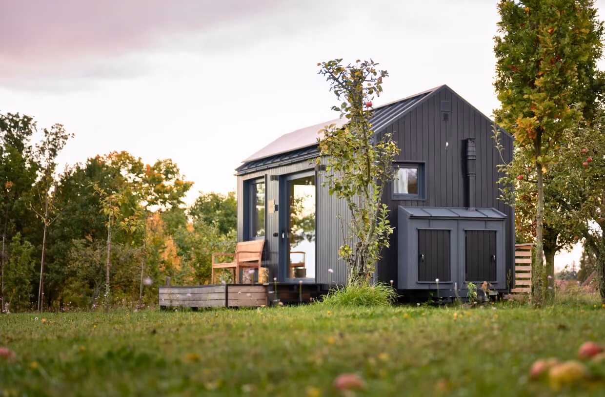 Tiny House mieten in Brandenburg – nachhaltige Ferienunterkunft für Kurzurlaub im Berliner Umland