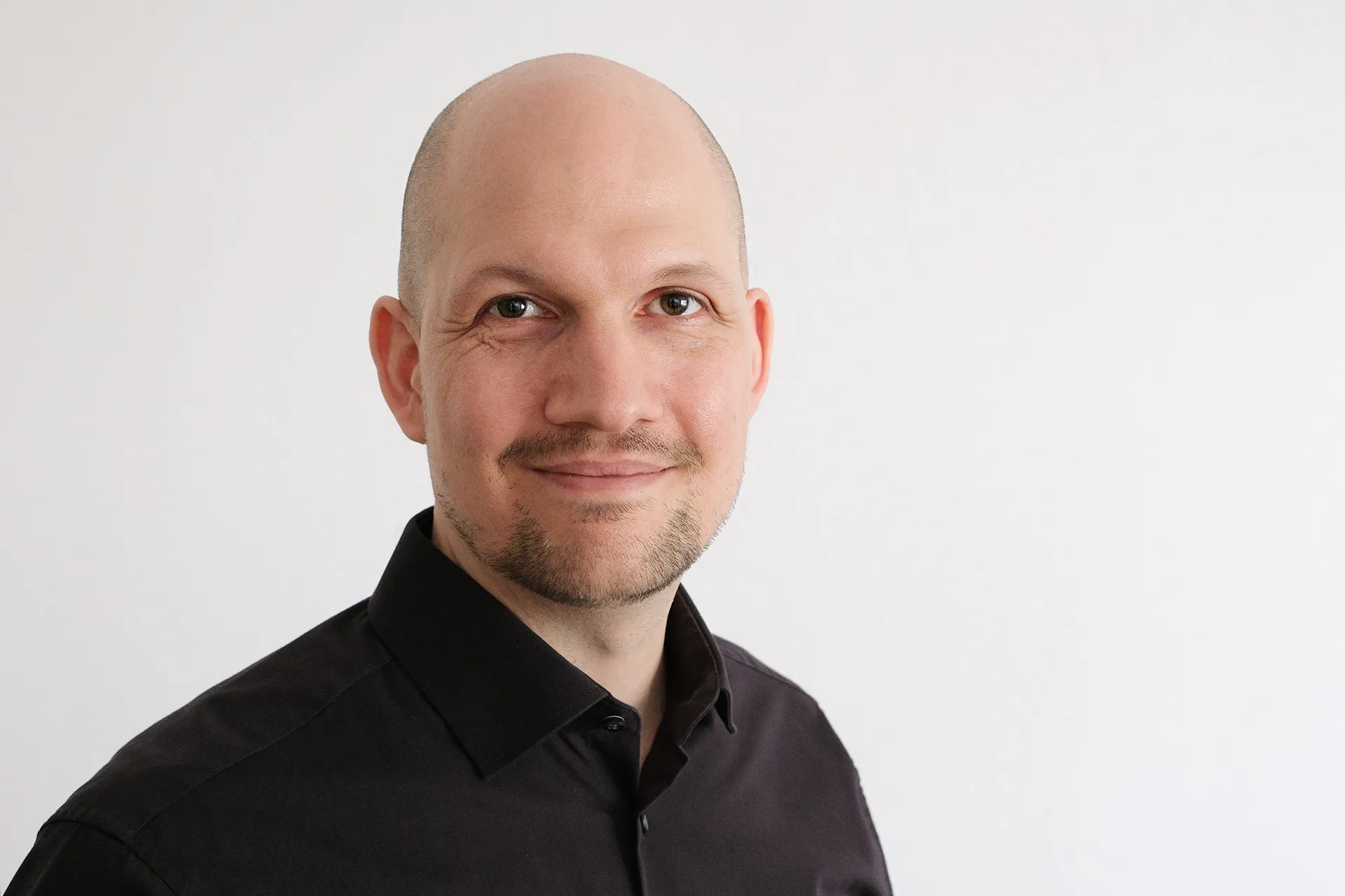 Portrait eines unabhängigen Bausachverständigen für Baugutachten