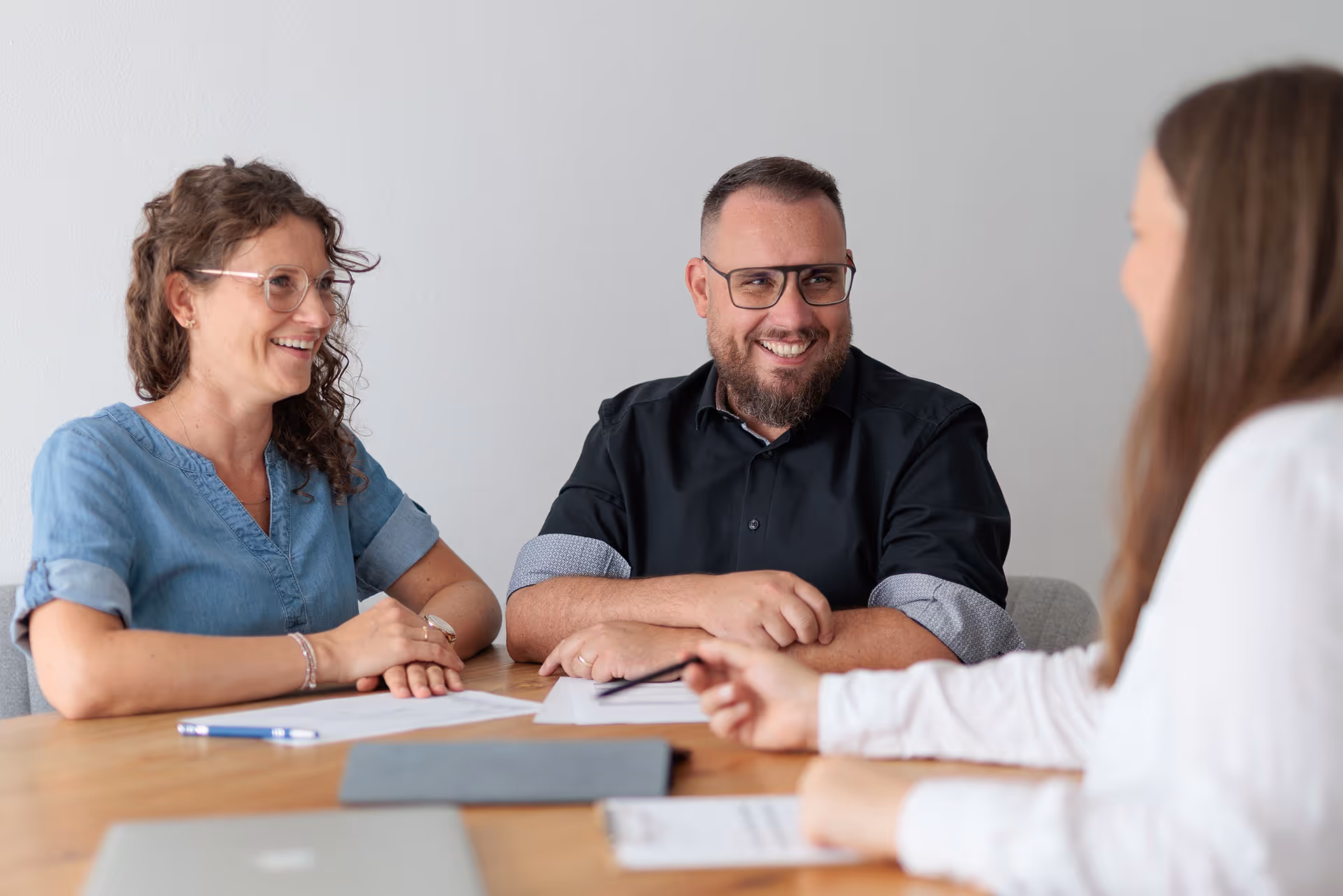 Bausachverständiger führt eine Kaufberatung für Immobilien in Stuttgart und Umgebung durch