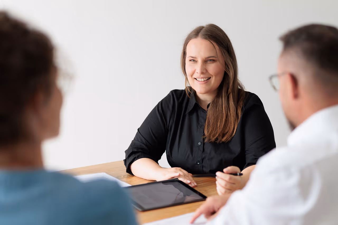 Baugutachter führt eine Immobilienkaufberatung in Stuttgart und Umgebung durch