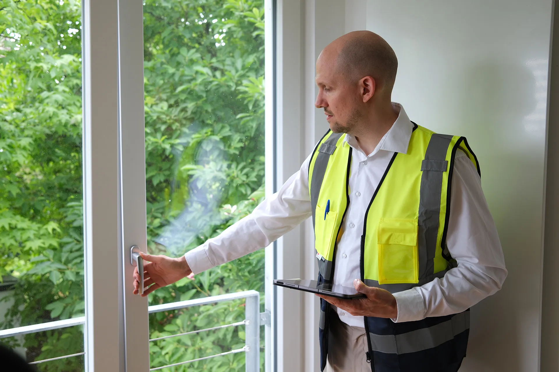 Bausachverständiger führt Gebäude-Check in Stuttgart und Umgebung durch