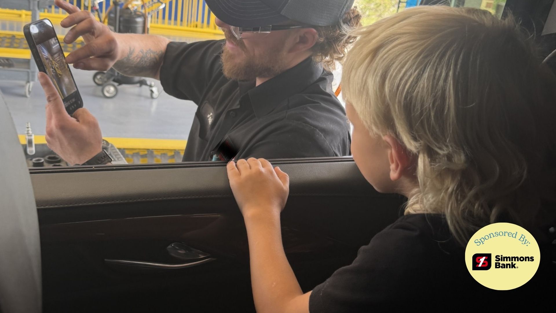 White House Auto Technician Goes Viral for Kindness to Young Customer During Oil Change