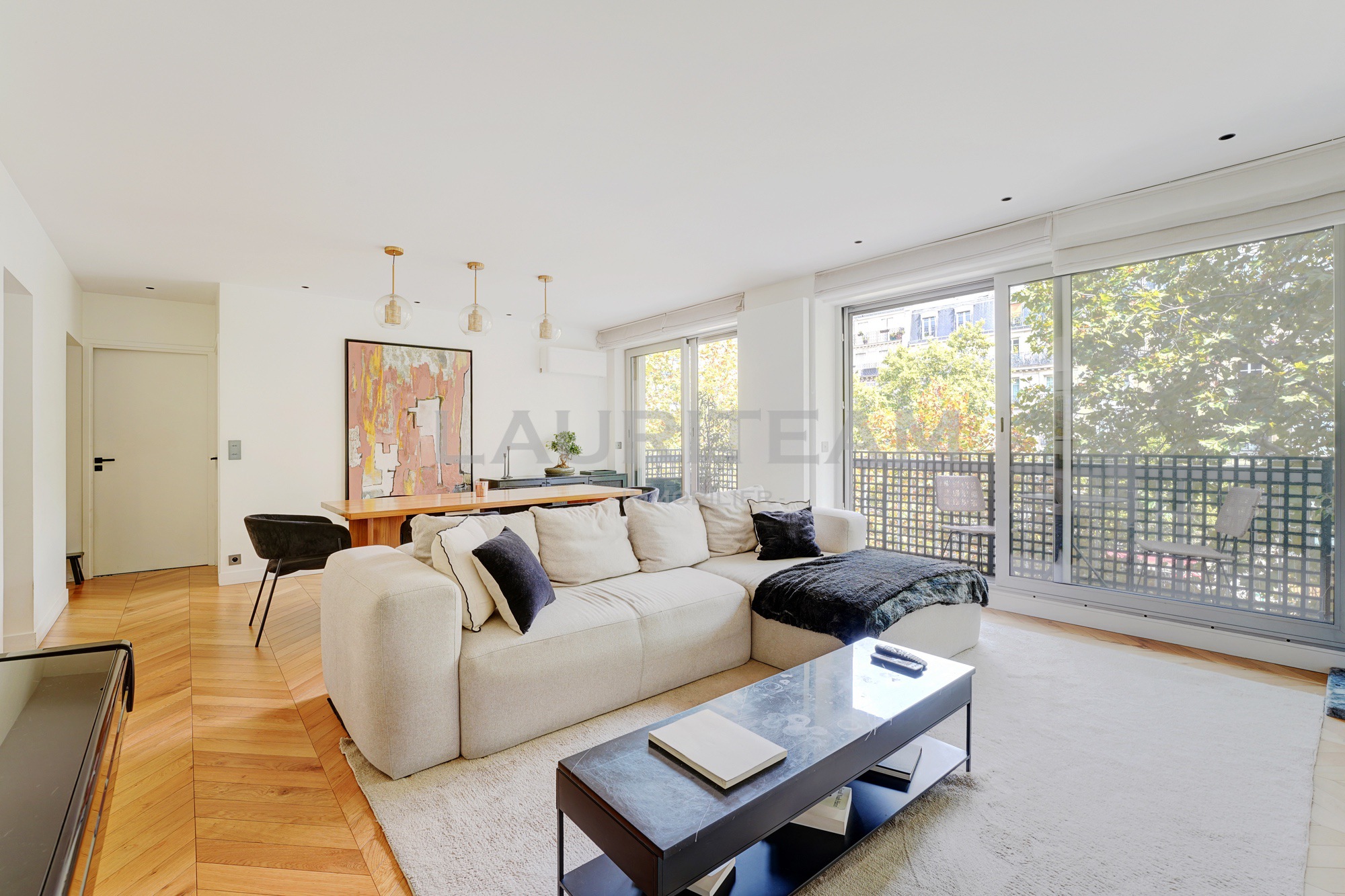 Appartement d’exception au 3ème étage, refait à neuf par architecte