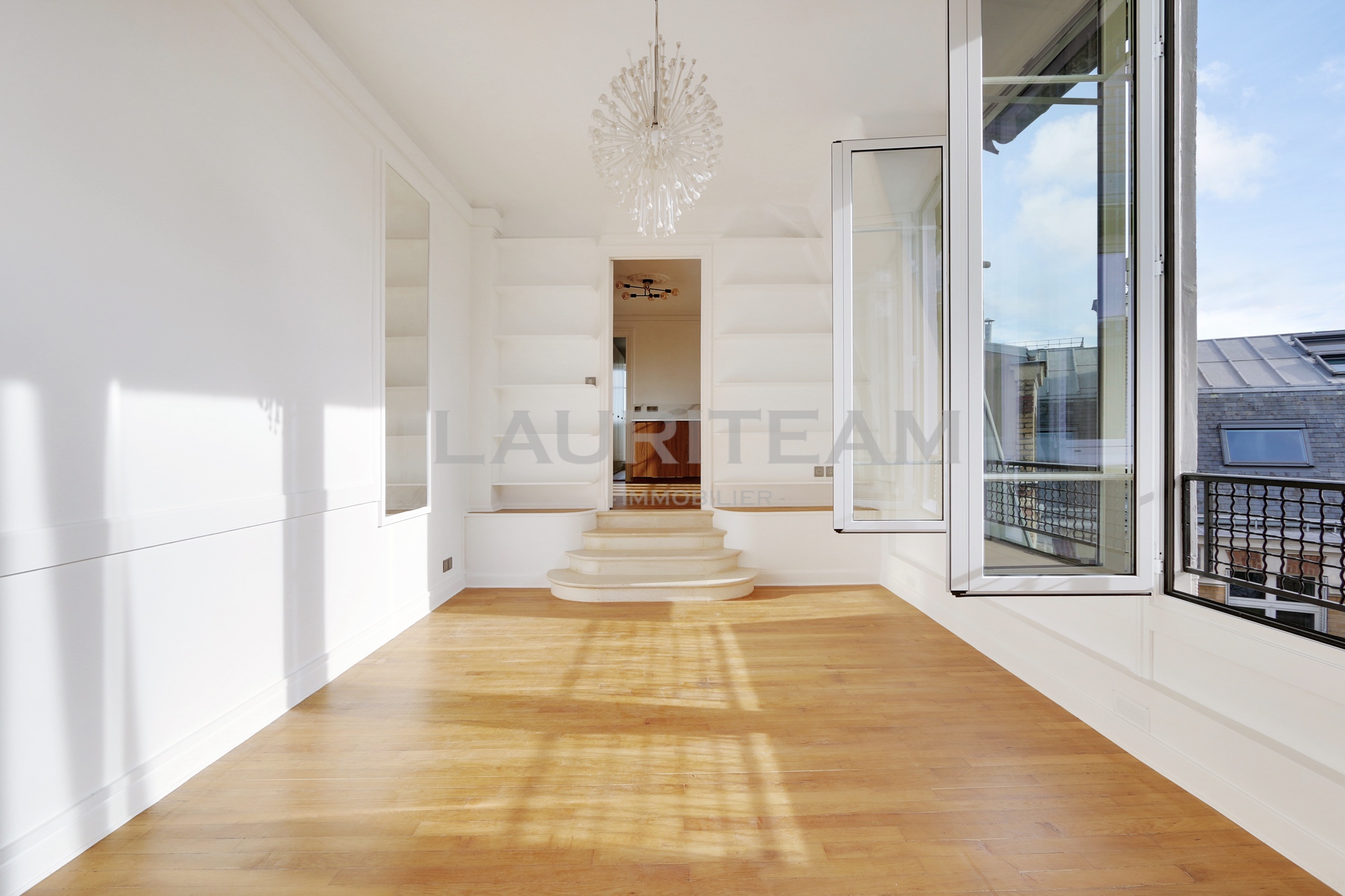 Magnifique appartement lumineux – À deux pas des Champs-Élysées au calme absolu