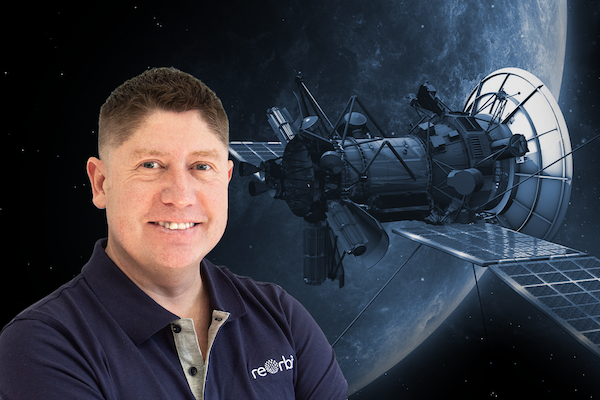 Let's Space It. Eduardo Ibañez
