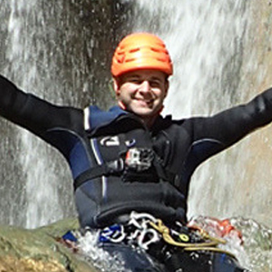 Yohan, moniteur diplômé d’État en canyoning, accompagnant dans le Vercors et l’Isère (proche de Grenoble, Lyon, Chambéry et Annecy)