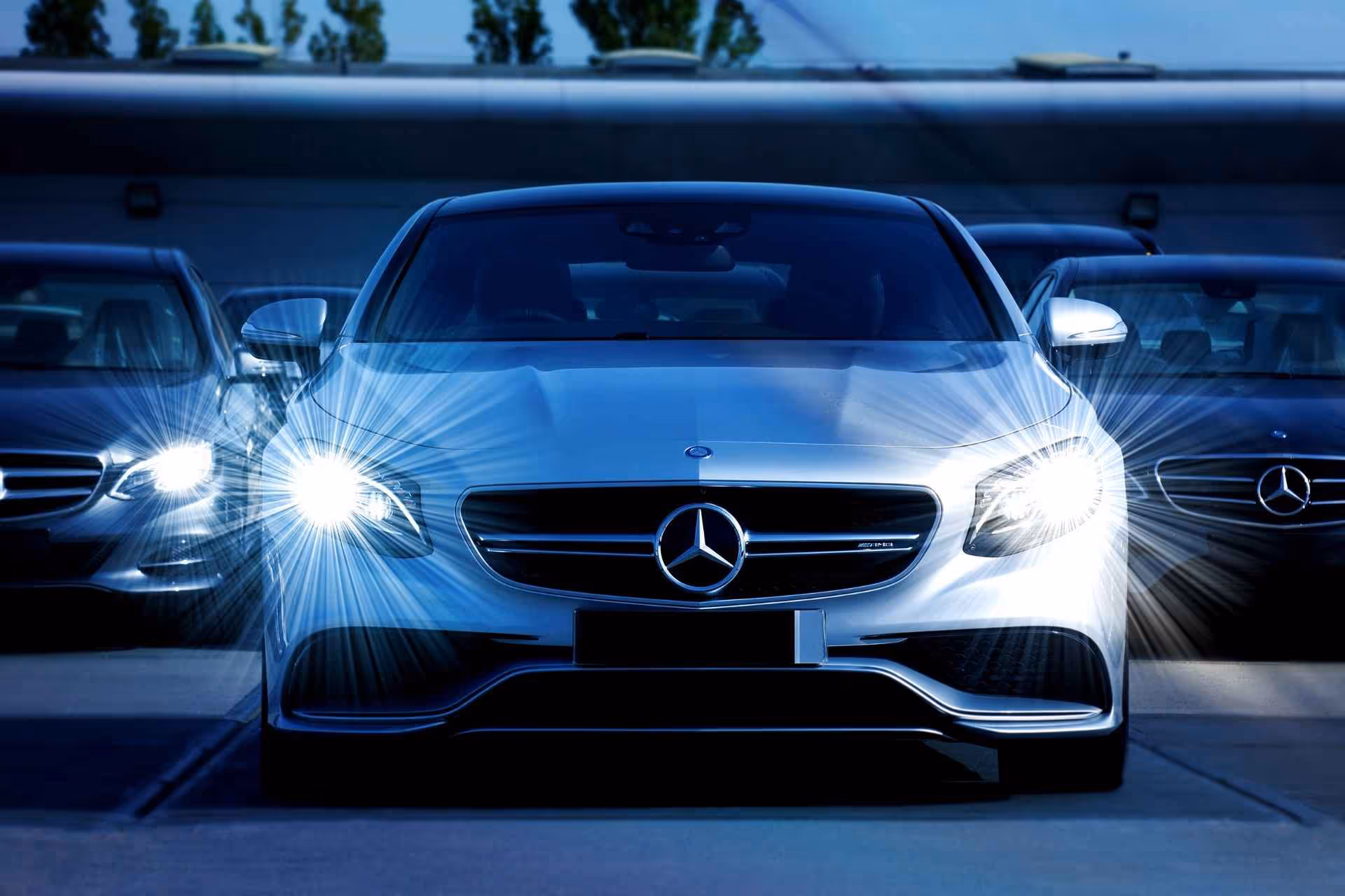 Zobacz, które klasyczne Mercedesy z USA warto sprowadzić ➤ Poznaj kultowe stare Mercedesy, coupe i zabytkowe modele idealne do kolekcji ✅