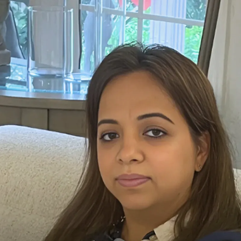 Ravneet, certified teacher with Connect Education