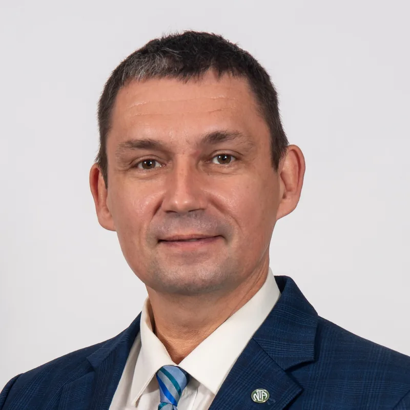 Dean, certified teacher with Connect Education