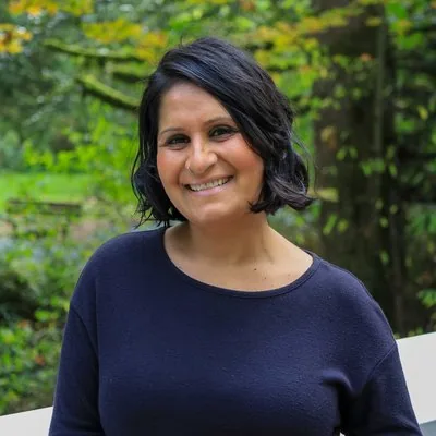 Ayktah, certified teacher with Connect Education