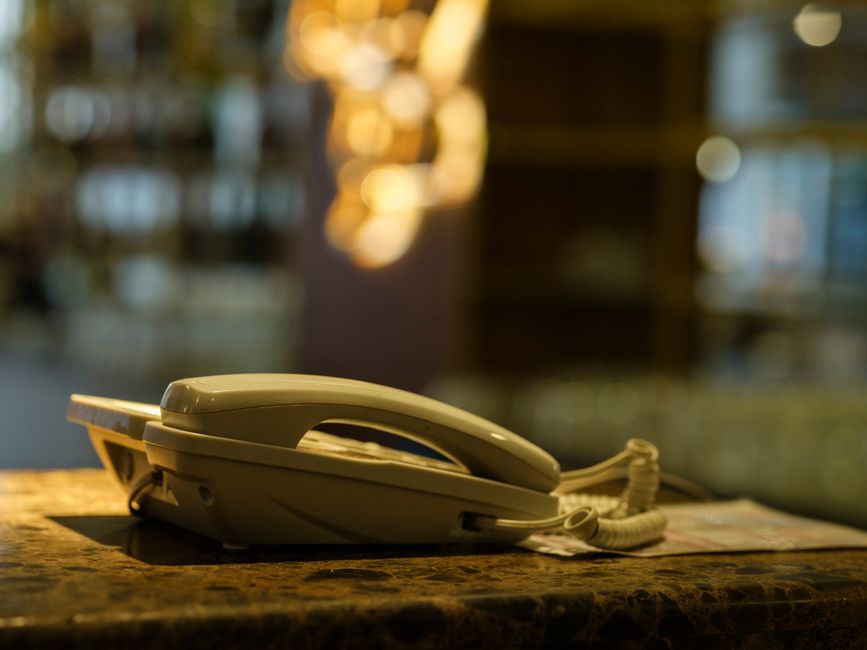 Telefonische Erreichbarkeit im KMU: Der Verkaufsverlust, den niemand sieht – Foto: Engin Akyurt / Pexels