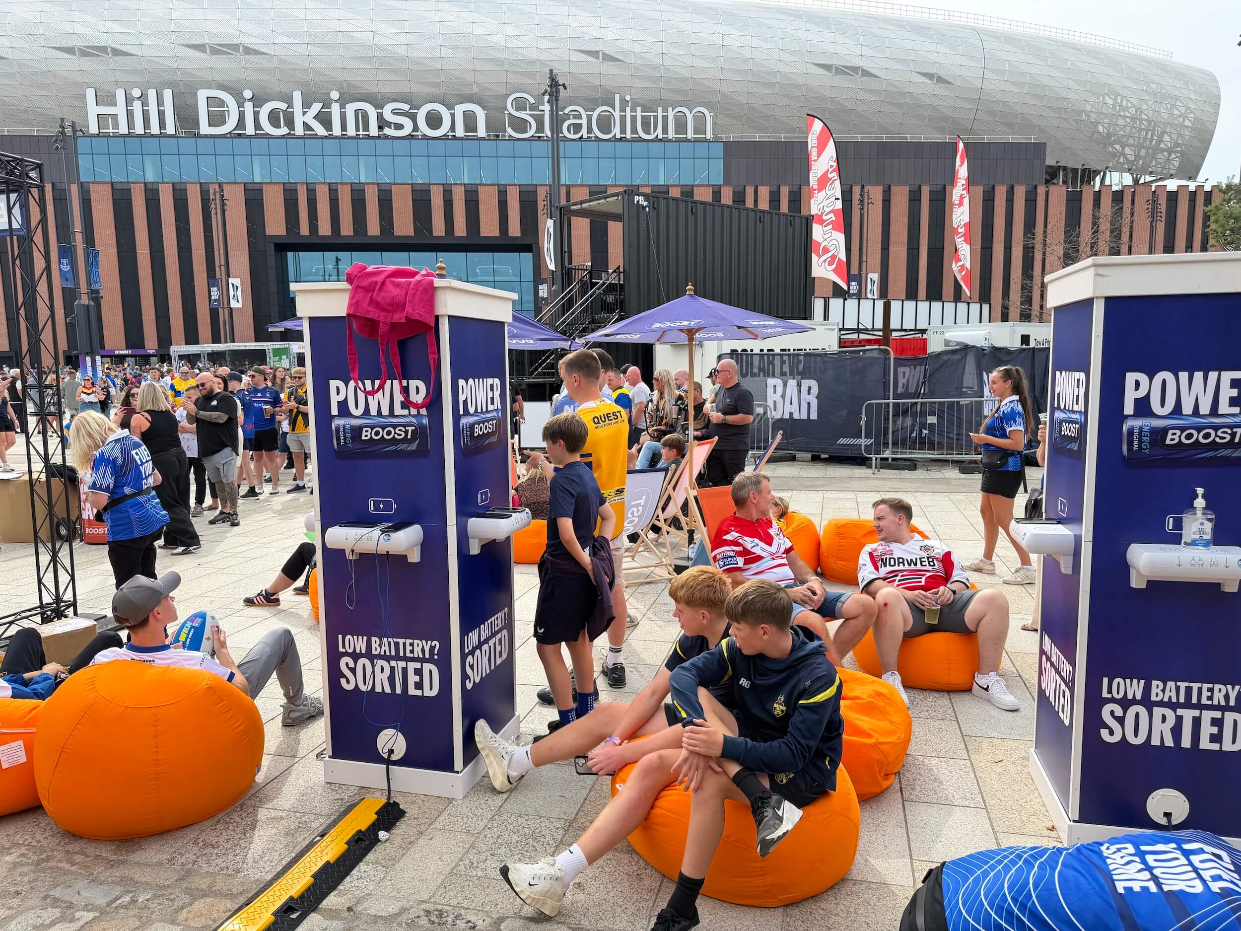Dedicated free phone charging: is it time stadiums stopped winging it?