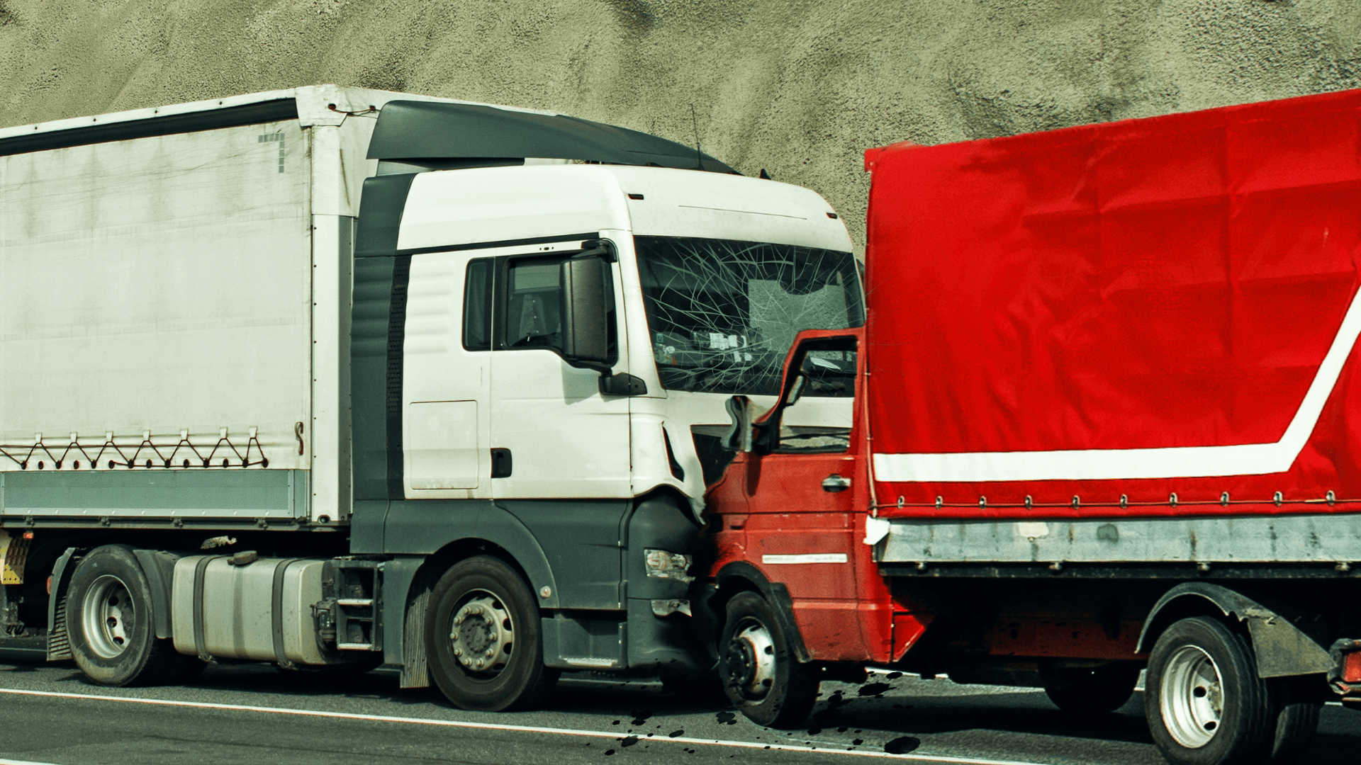 Truck Accidents: Navigating Complex Legal Challenges in Detroit