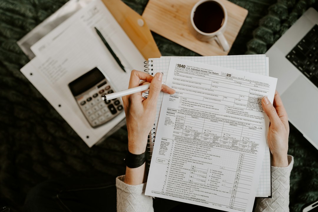 Understanding Federal and Michigan FLSA Salary Requirements for Overtime Pay