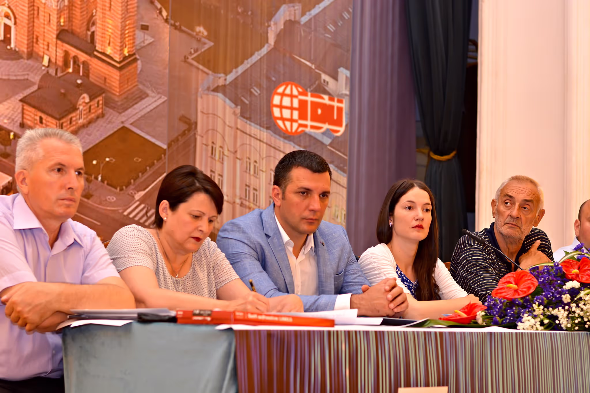 ПДП се окреће младима