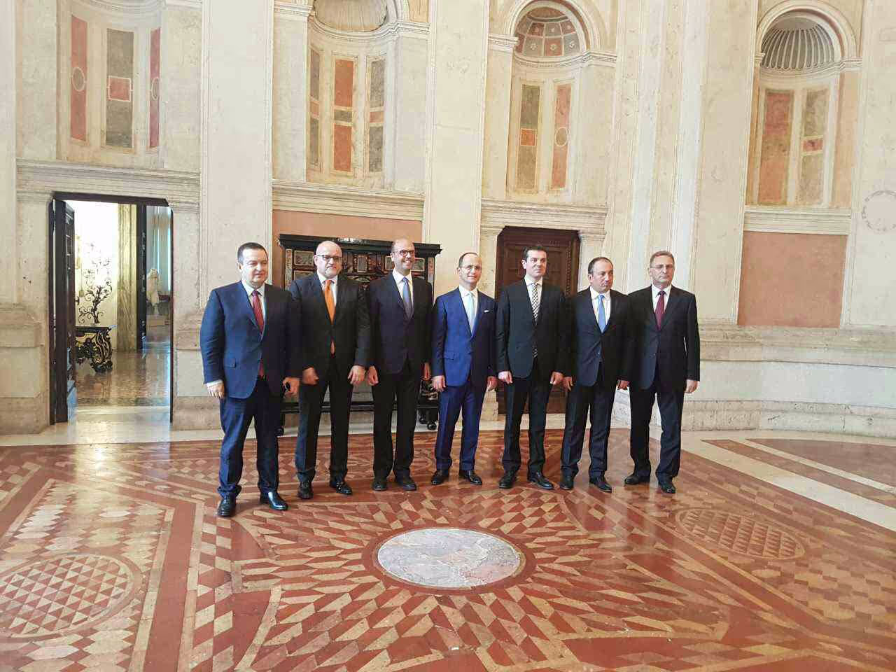 Црнадак: Јачањем економија можемо зауставити одлазак младих