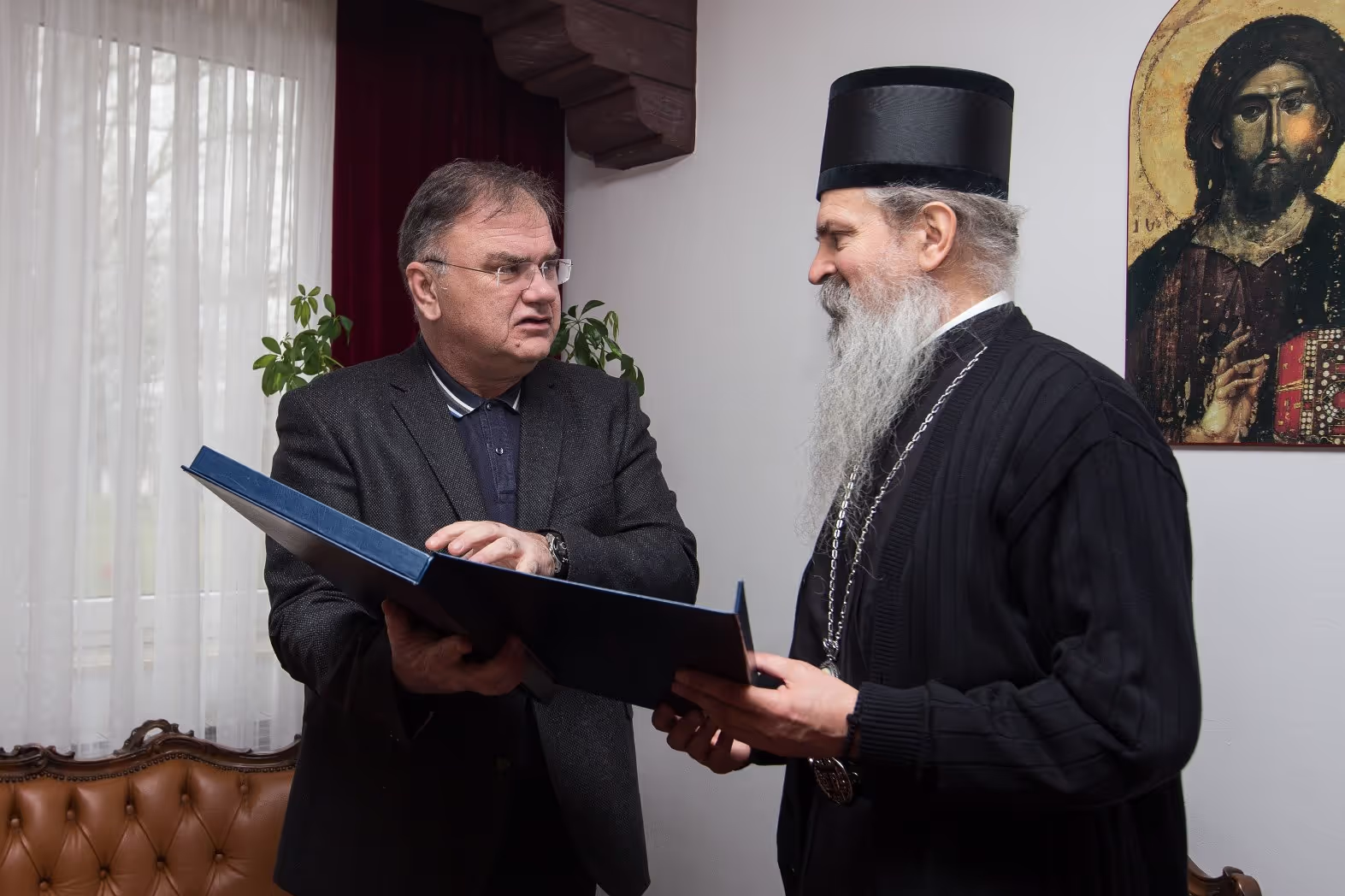 Младен Иванић посјетио Велику Хочу, манастир Зочиште, манастире у околини Призрена и Грачаницу