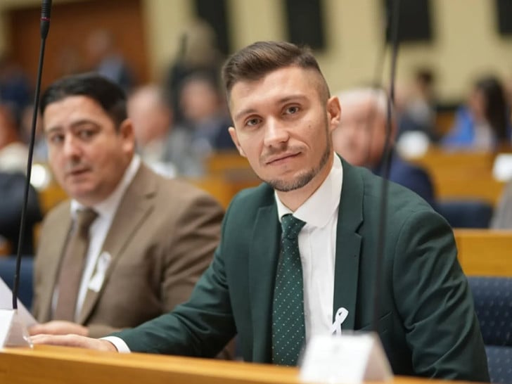 Бојан Кресојевић