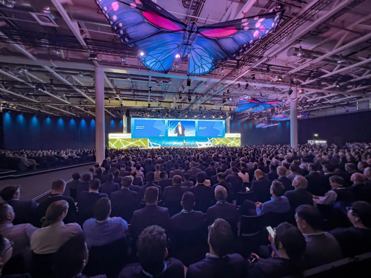 Endress+Hauser 2025 über Vier-Mrd.-Euro Umsatz