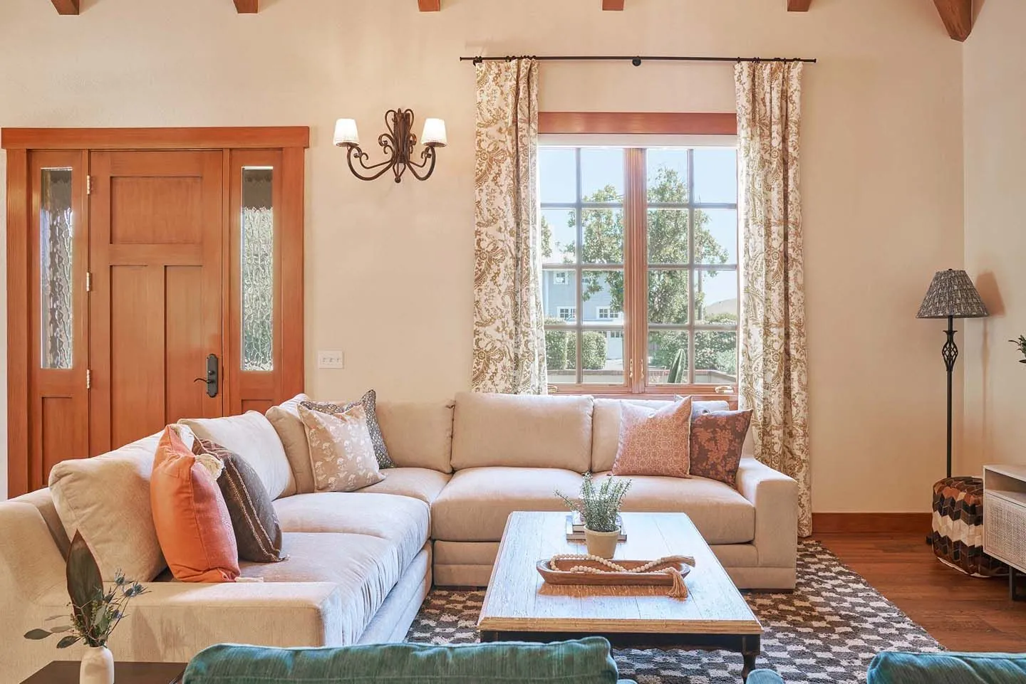 premium suite bedroom image