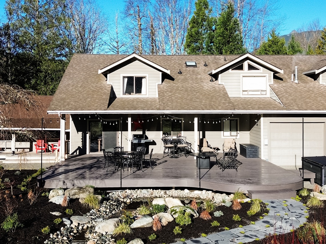 Custom Outdoor Living Space – North Bend After