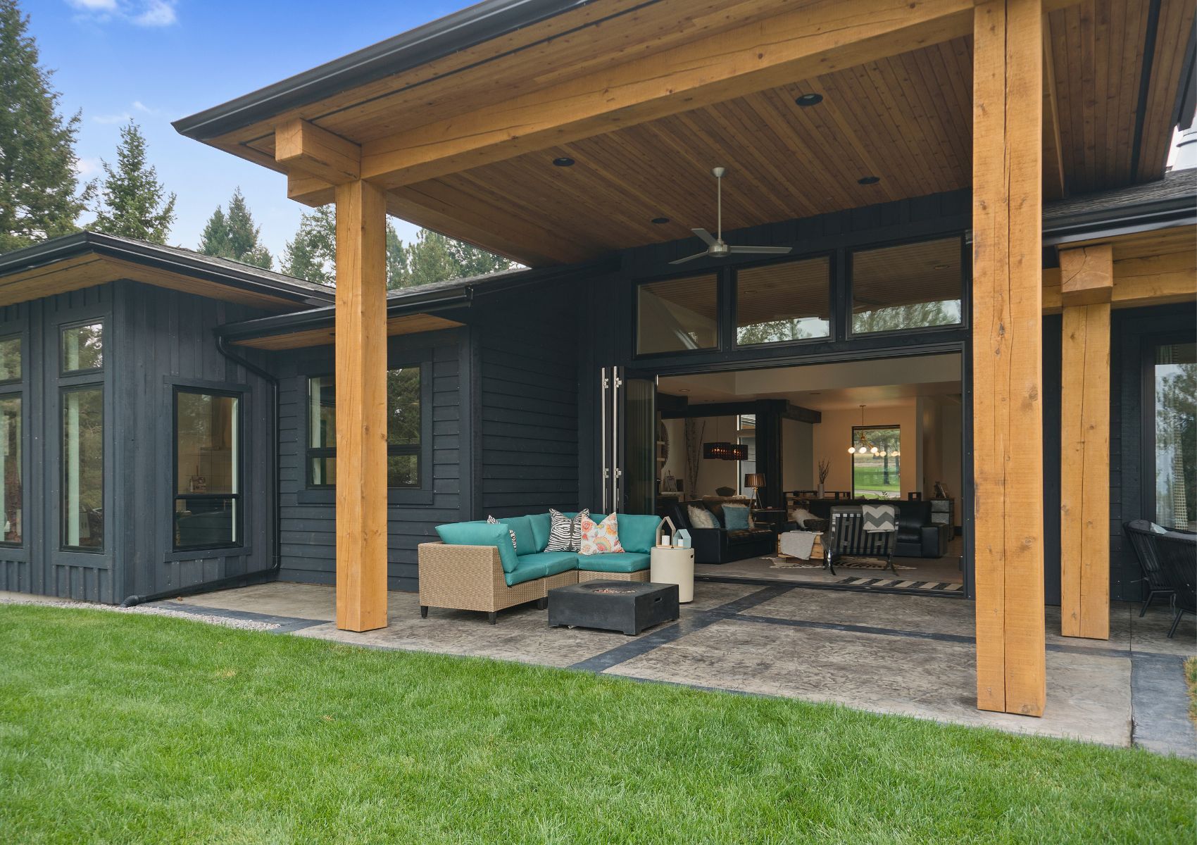 LOW COMPOSITE DECK