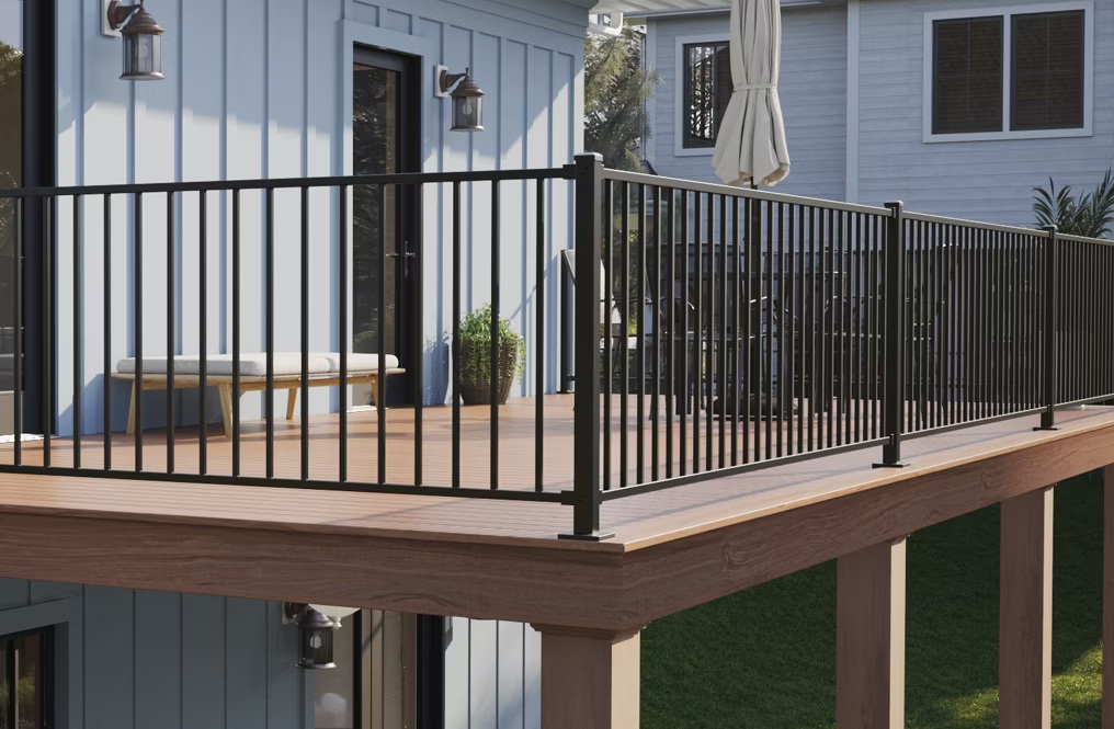 Steel deck railing from Trex