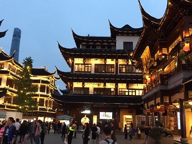 ZHUJIAJIAO CHENGHUANGMIAO TEMPLE (Shanghái) - Qué SABER antes de ir