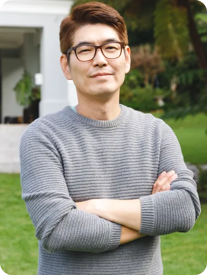 Man  in grey shirt smiling