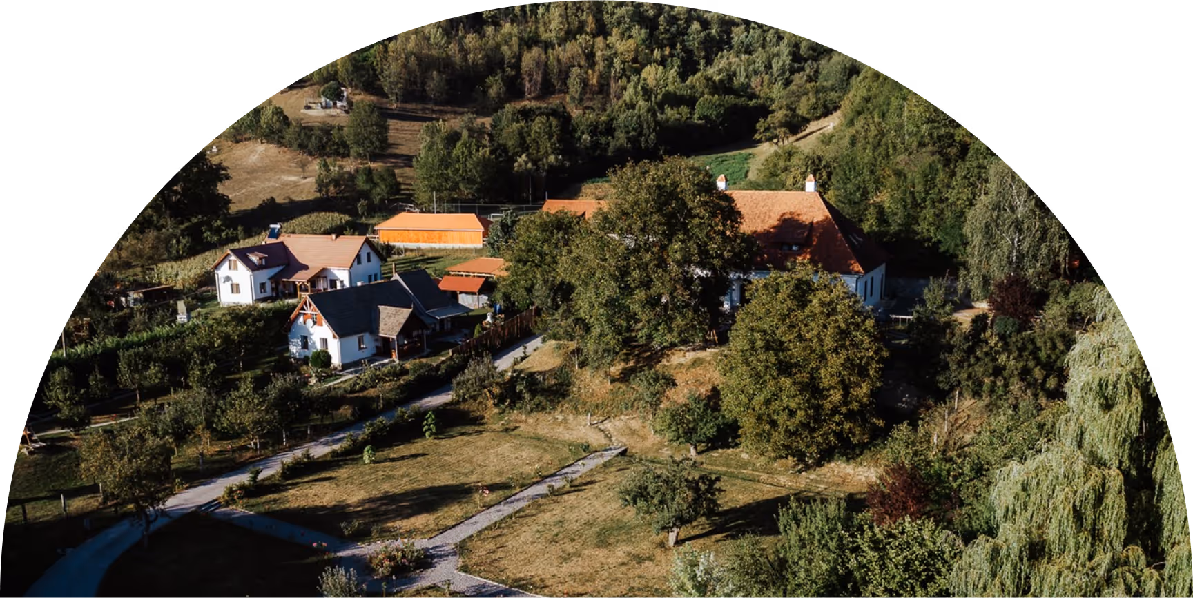 Moşia Gaál din Dalnic privind de sus.