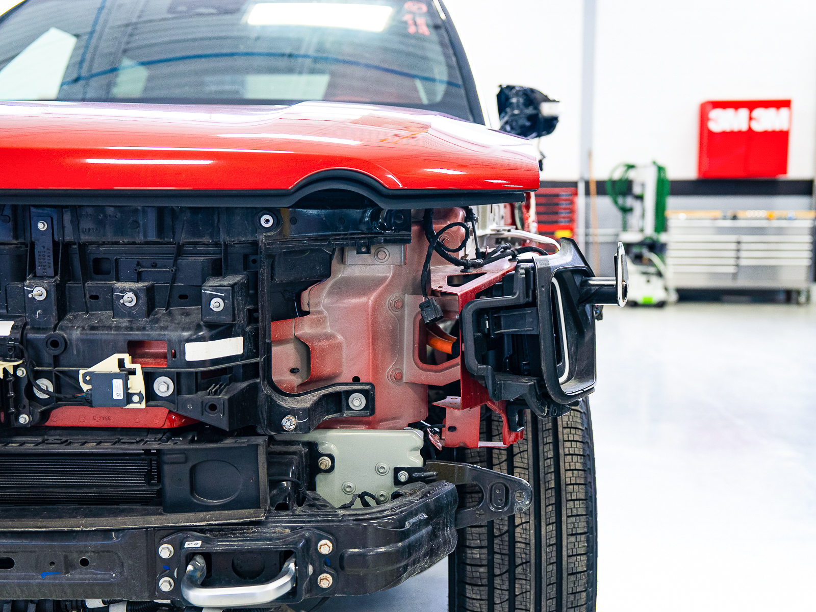 Jaguar Approved Body And Paint Centre - CSN 427 Auto Collision